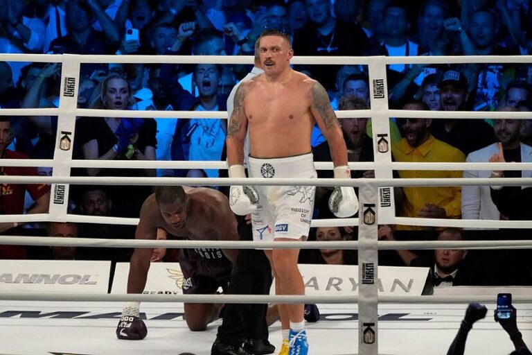 Just Weeks Before Rematch, Oleksandr Usyk Drops Four-Word Reminder for Daniel Dubois Oleksandr Usyk Daniel Dubois