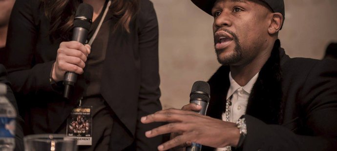 “Possibly the best ever”: Floyd Mayweather says ‘unbelievable’ fight Floyd Mayweather